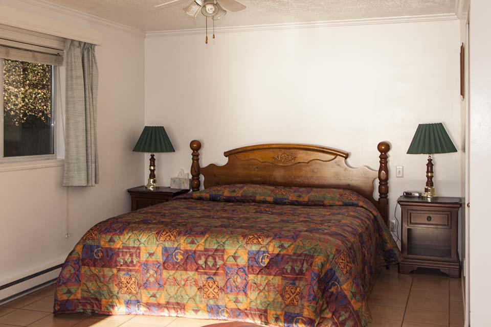 King Size Bed in Cottage 5